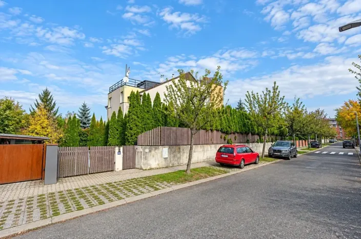 Prodej bytu 4+kk, Průhonice, Na Michovkách II, 96 m2