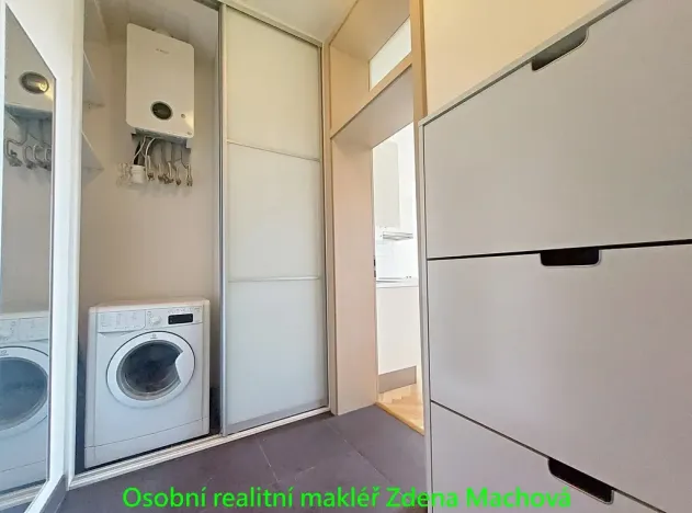 Pronájem bytu 2+kk, Praha - Vinohrady, U Kanálky, 45 m2