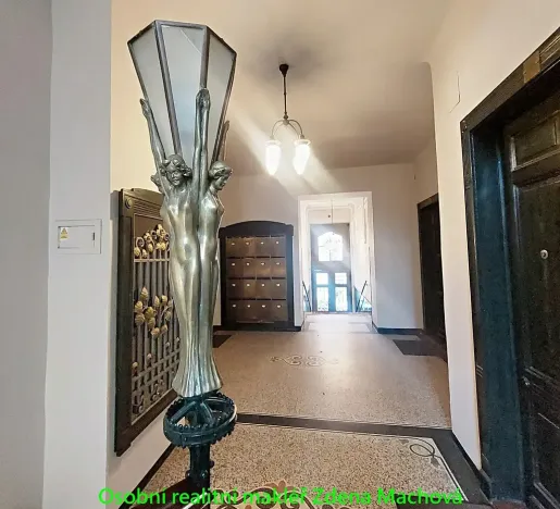 Pronájem bytu 2+kk, Praha - Vinohrady, U Kanálky, 45 m2