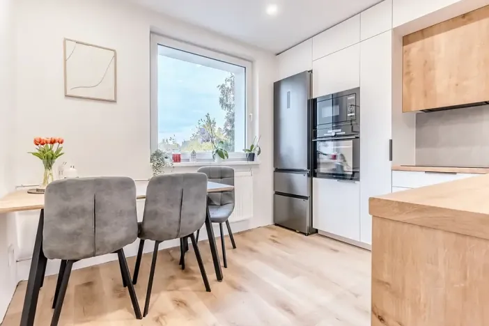 Prodej bytu 2+1, Karlovy Vary, Konečná, 63 m2