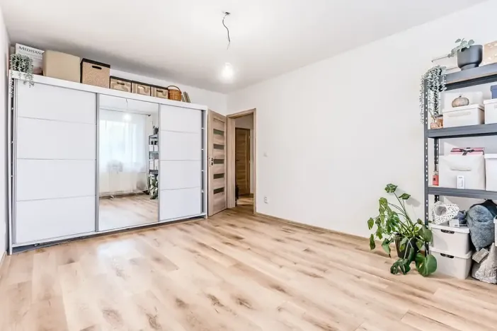 Prodej bytu 2+1, Karlovy Vary, Konečná, 63 m2