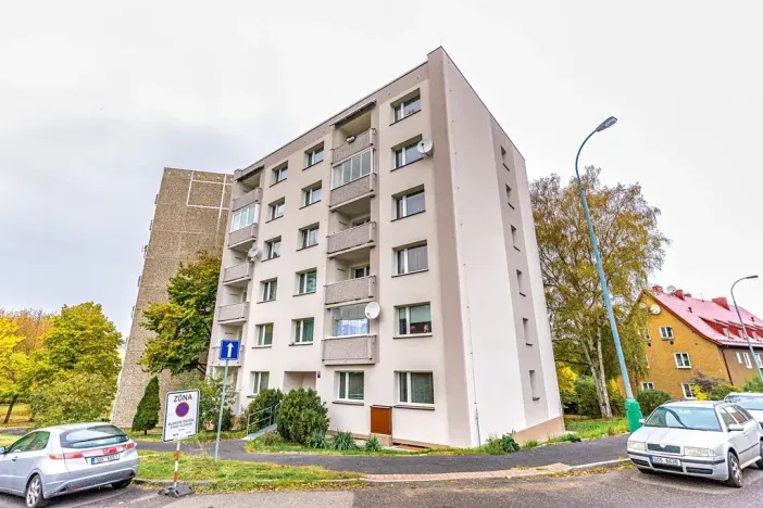 Prodej bytu 2+1, Karlovy Vary, Konečná, 63 m2