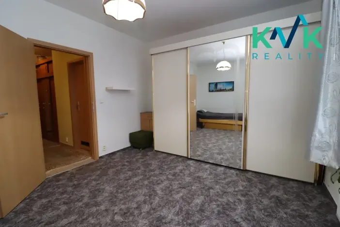 Pronájem bytu 2+kk, Karlovy Vary, Kryzánkova, 55 m2