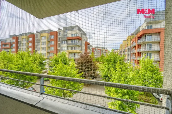 Pronájem bytu 2+kk, Praha, Sazovická, 47 m2