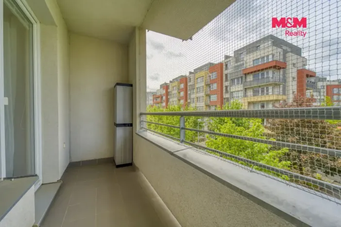 Pronájem bytu 2+kk, Praha, Sazovická, 47 m2