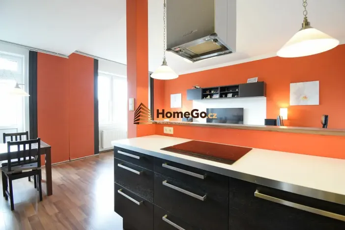 Pronájem bytu 2+kk, Praha - Vršovice, Vršovická, 79 m2