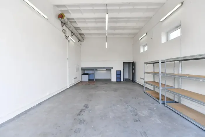 Prodej obchodního prostoru, Praha - Horní Počernice, Komárovská, 210 m2