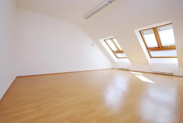 Pronájem kanceláře, Praha - Smíchov, Štefánikova, 82 m2