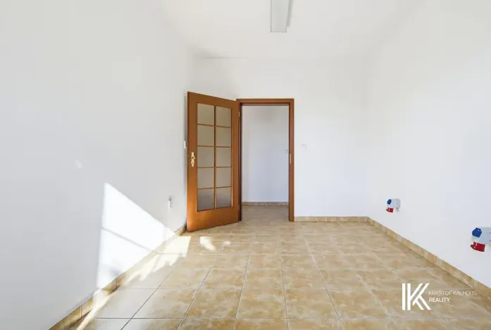 Prodej ubytování, Hrochův Týnec, 356 m2