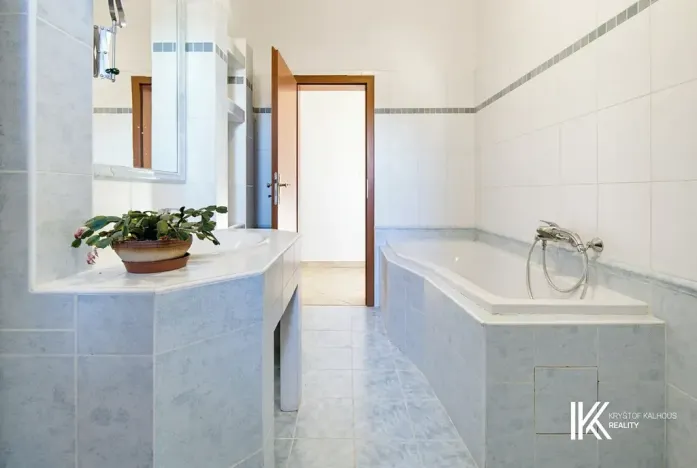 Prodej ubytování, Hrochův Týnec, 356 m2