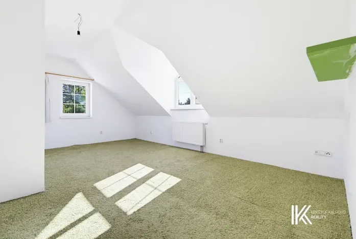 Prodej kanceláře, Hrochův Týnec, 356 m2