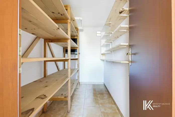 Prodej rodinného domu, Hrochův Týnec, 356 m2