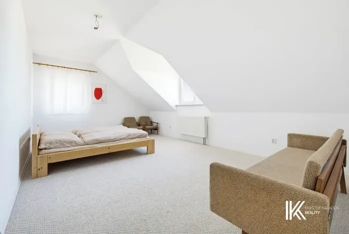 Prodej rodinného domu, Hrochův Týnec, 356 m2