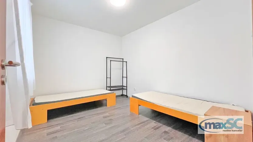 Pronájem bytu 2+kk, Holice, Bratří Čapků, 54 m2