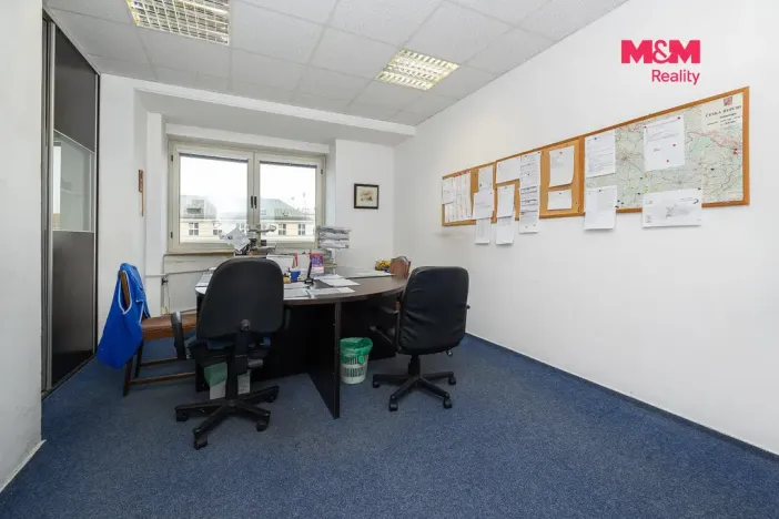 Pronájem kanceláře, Pardubice - Zelené Předměstí, 137 m2