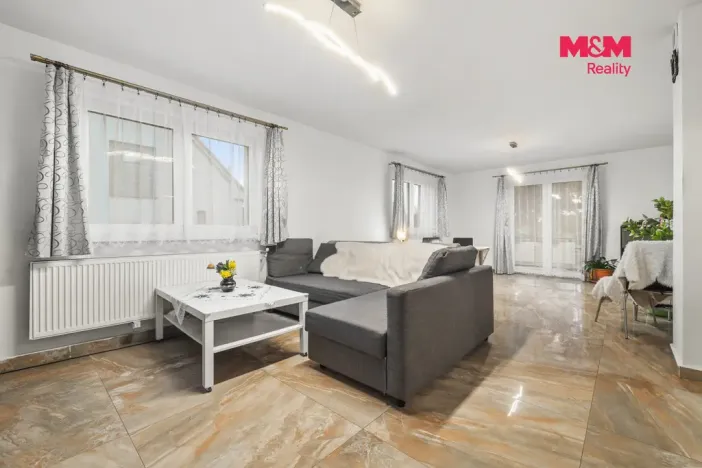 Prodej rodinného domu, Rožďalovice, Spojovací, 257 m2