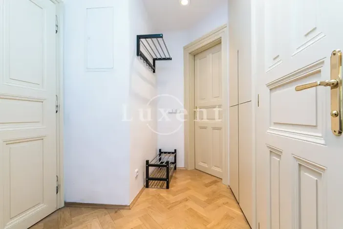 Pronájem bytu 2+kk, Praha - Nové Město, Soukenická, 66 m2