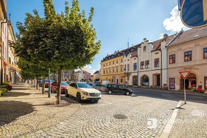 Prodej bytu 3+kk, Chrudim, Resselovo náměstí, 90 m2