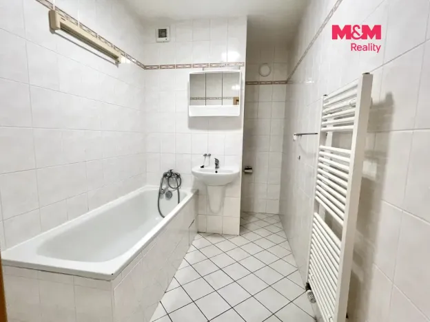 Pronájem bytu 2+kk, Vestec, Ve Stromkách, 46 m2