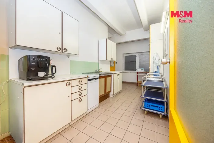 Pronájem kanceláře, Pardubice - Zelené Předměstí, 28 m2