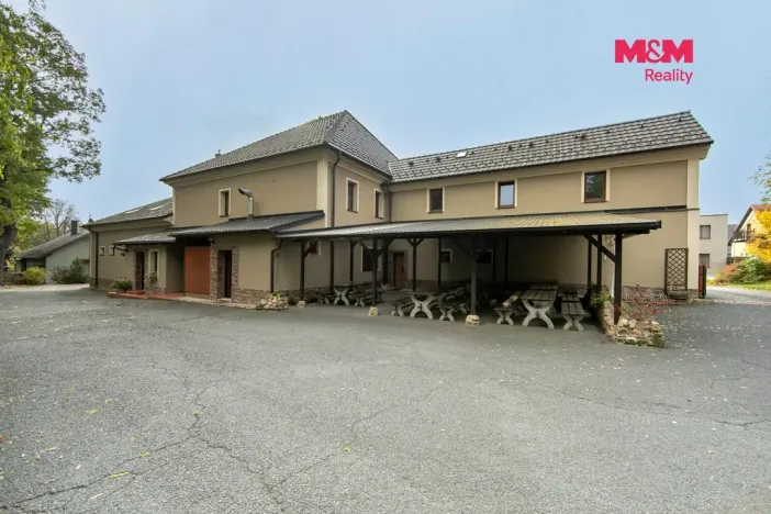 Prodej ubytování, Kladruby, Husova, 900 m2