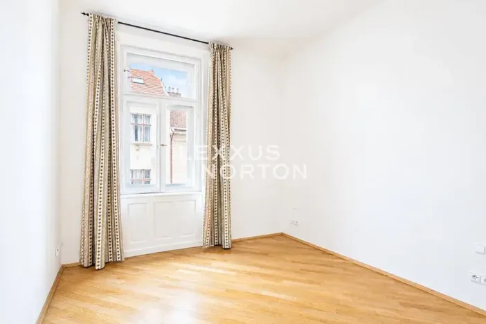 Pronájem bytu 4+1, Praha - Nové Město, Odborů, 100 m2