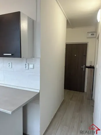 Pronájem bytu 1+1, Uherské Hradiště, Na Rybníku, 35 m2