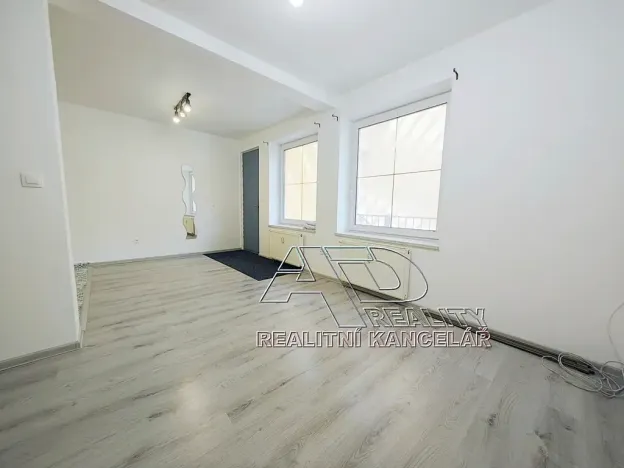 Prodej bytu 1+kk, České Budějovice, E. Beneše, 34 m2