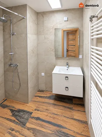 Pronájem bytu 3+1, Praha - Vršovice, Amurská, 72 m2