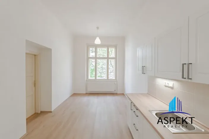 Pronájem bytu 2+1, Praha - Vinohrady, Máchova, 80 m2