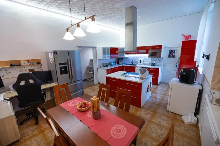 Prodej vícegeneračního domu, Vejprty, 900 m2