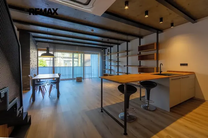Prodej vícegeneračního domu, Praha - Vysočany, Moravcových, 228 m2