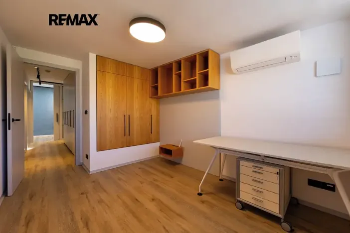 Prodej vícegeneračního domu, Praha - Vysočany, Moravcových, 228 m2