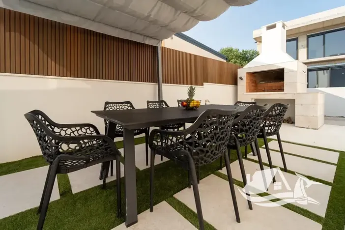 Prodej vily, Sveti Filip i Jakov, Chorvatsko, 166 m2