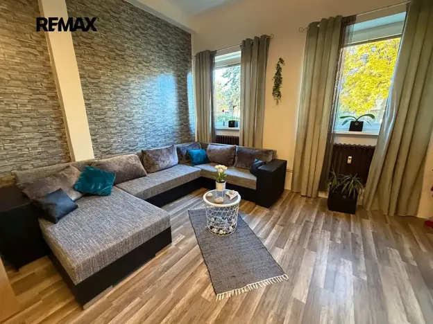 Prodej bytu 1+kk, Králův Dvůr, Plzeňská, 41 m2