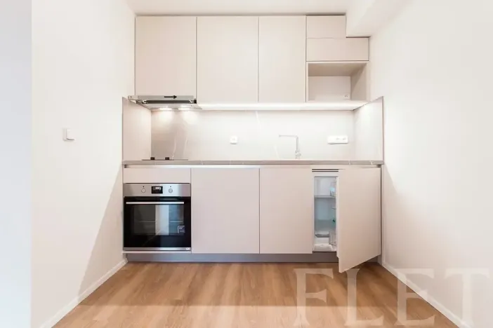 Pronájem bytu 1+kk, Praha - Libeň, Kotlaska, 25 m2