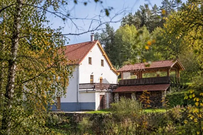 Prodej rodinného domu, Benešov nad Černou, 217 m2
