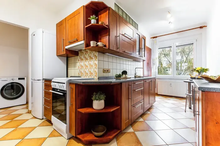 Prodej bytu 3+1, České Budějovice, Komenského, 80 m2