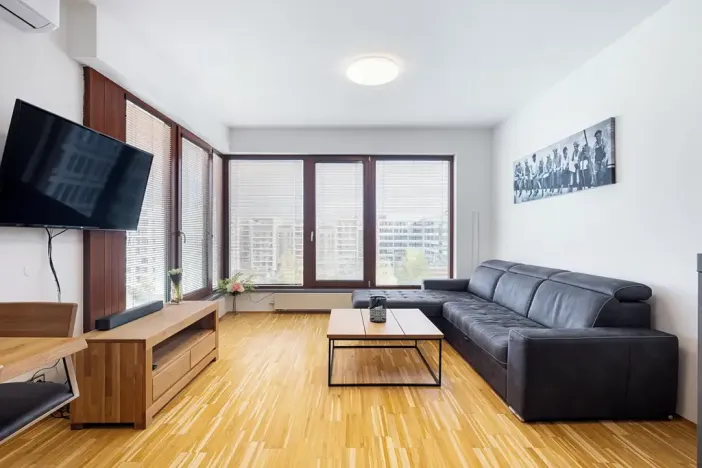 Pronájem bytu 2+kk, Praha - Karlín, Rohanské nábřeží, 60 m2