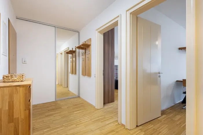 Pronájem bytu 2+kk, Praha - Karlín, Rohanské nábřeží, 60 m2