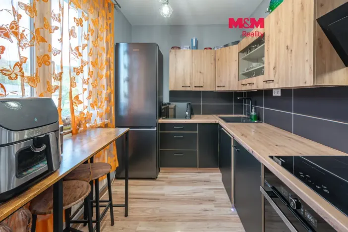 Prodej bytu 3+1, Kraslice, Pod nádražím, 68 m2