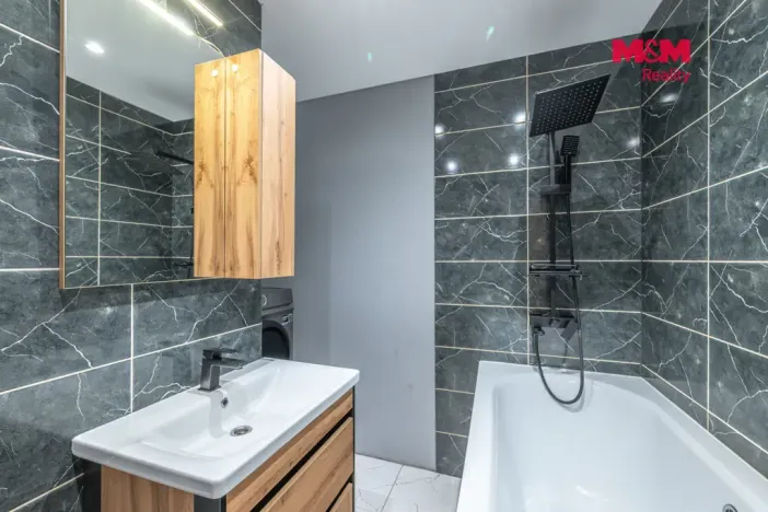 Prodej bytu 3+1, Kraslice, Pod nádražím, 68 m2