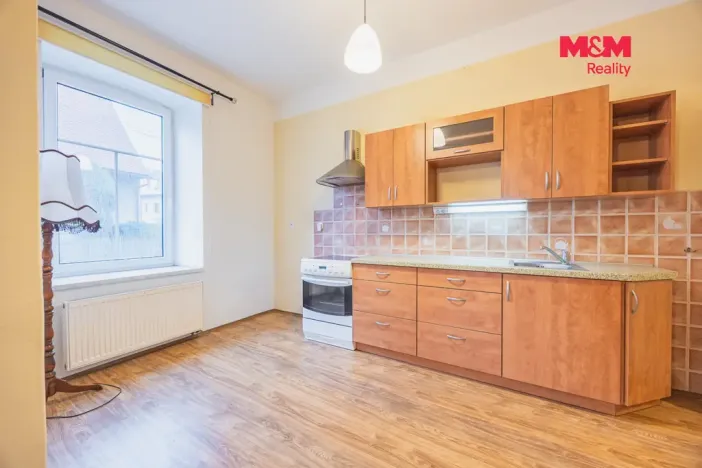 Prodej bytu 2+1, Broumov - Velká Ves, třída Osvobození, 63 m2