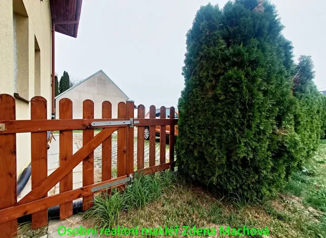 Pronájem bytu 4+kk, Sulice, Slunečná, 88 m2
