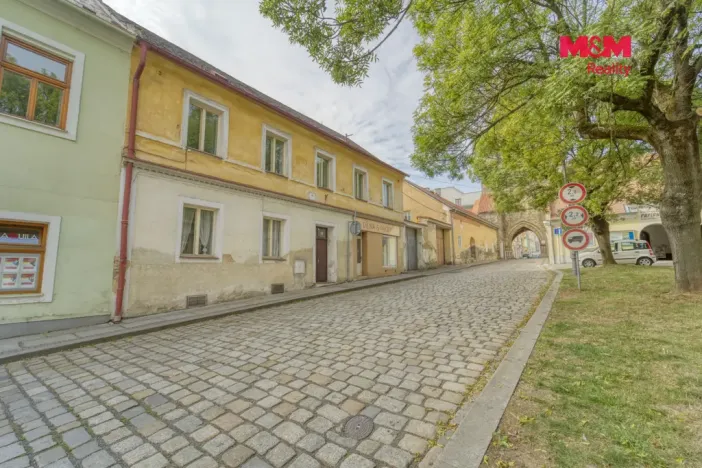 Prodej rodinného domu, Domažlice - Dolejší Předměstí, Husova třída, 188 m2