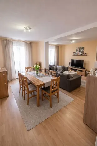 Prodej bytu 4+1, Milovice, Mírová, 104 m2