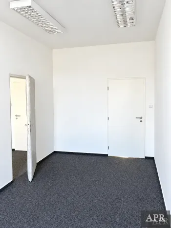 Pronájem kanceláře, Uherský Brod, Masarykovo nám., 15 m2