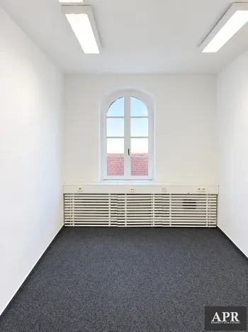 Pronájem kanceláře, Uherský Brod, Masarykovo nám., 15 m2