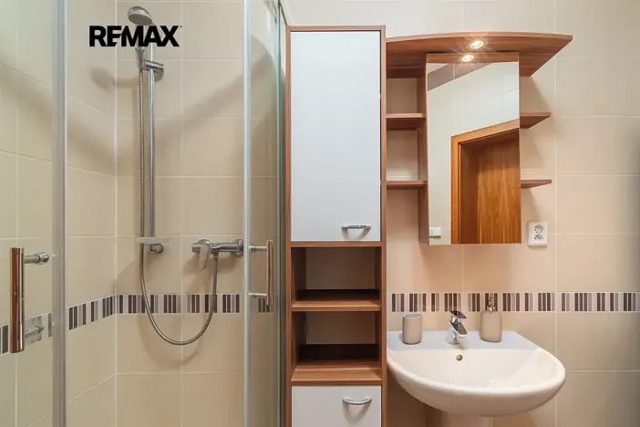 Pronájem bytu 2+kk, Praha - Zličín, Sazovická, 48 m2