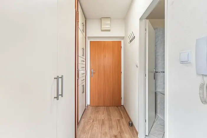 Prodej bytu 1+kk, Praha - Troja, Hnězdenská, 33 m2